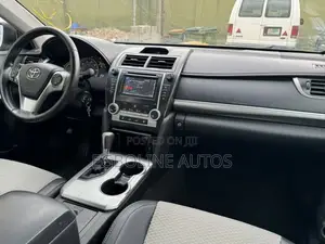 Toyota Camry SE 4dr Sedan (2.5L 4cyl 6A) 2012 Gray
