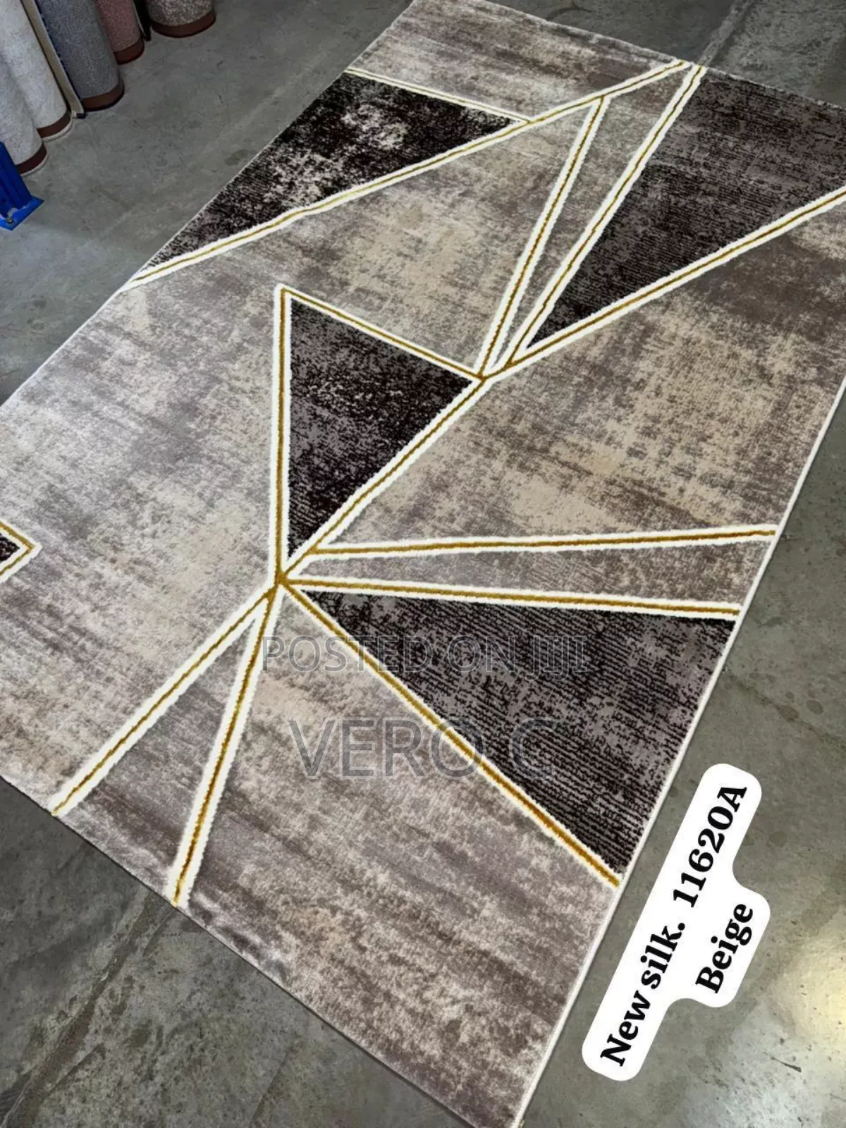 Quality Turkish Centre Rug