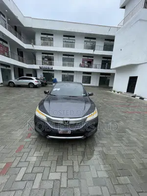 Honda Accord Touring 2dr Coupe FWD (3.5L 6cyl 6A) 2016 Gray