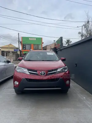 Toyota RAV4 XLE 4dr SUV (2.5L 4cyl 6A) 2015 Red