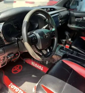 Toyota Hilux 2023 Black