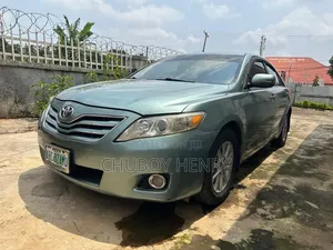 Toyota Camry XLE 4dr Sedan (2.5L 4cyl 6AM) 2010 Teal