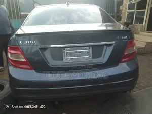 Mercedes-Benz C300 2009 Green