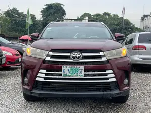 Toyota Highlander 2015 Maroon