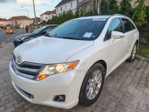 Toyota Venza LE FWD 2013 White