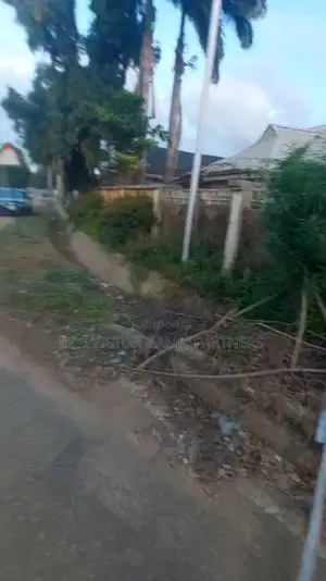 5bdrm Bungalow in Life Camp for sale
