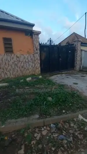 5bdrm Bungalow in Life Camp for sale