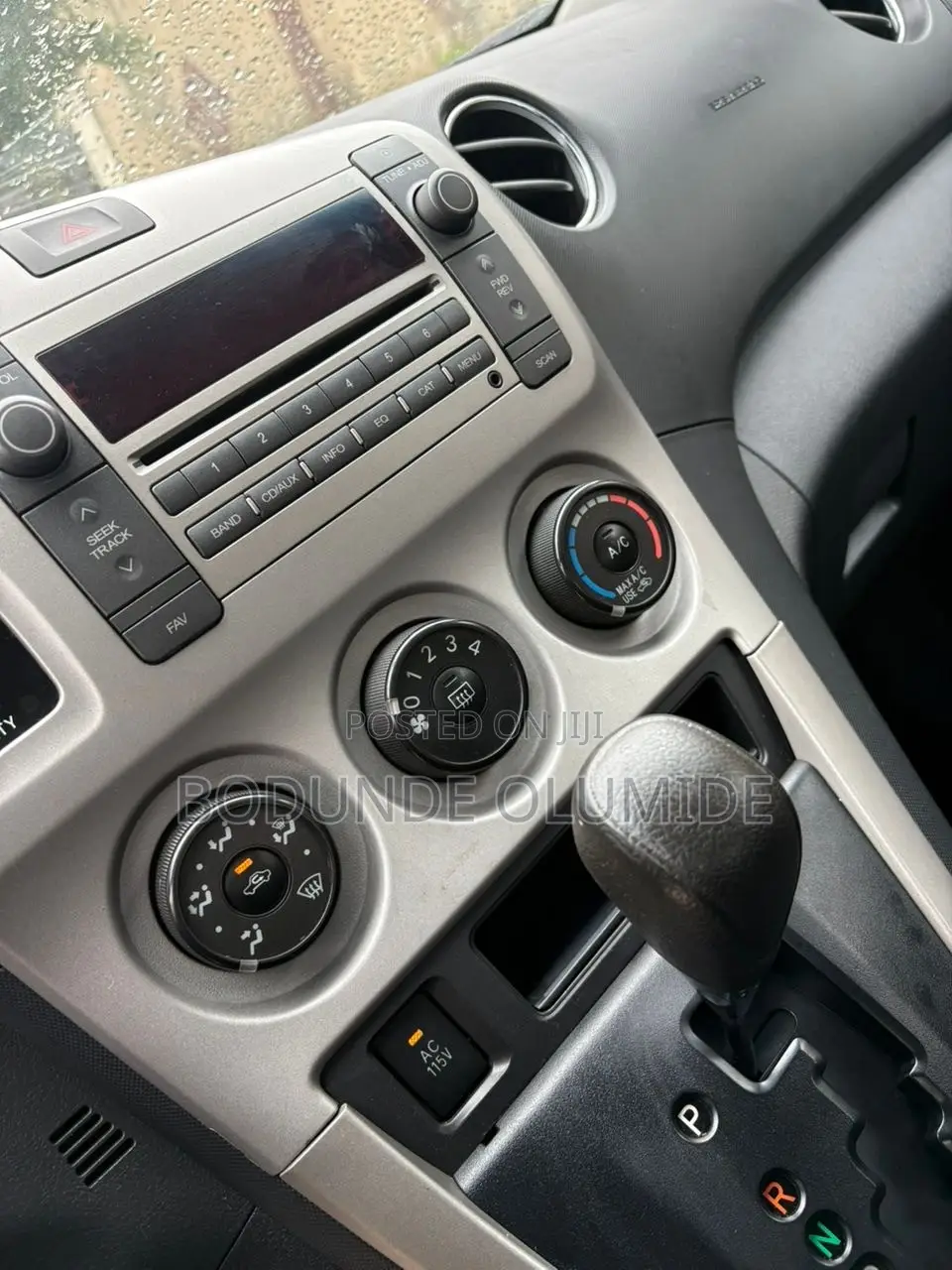Pontiac Vibe 2009 Gray