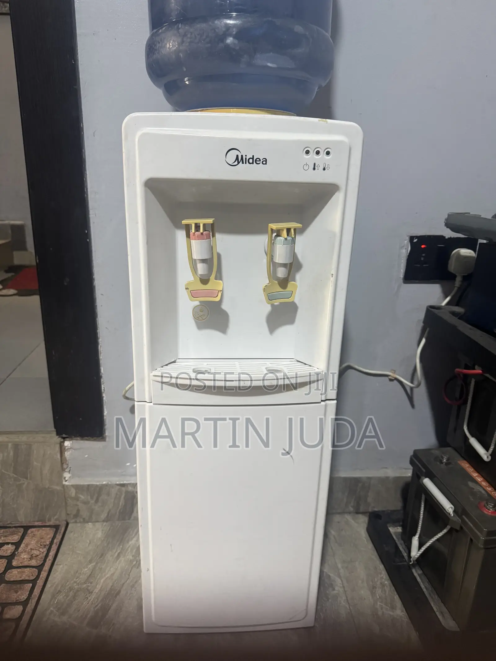 Midea Water Dispenser