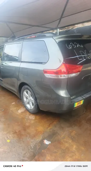 Toyota Sienna LE 7 Passenger 2011 Gray