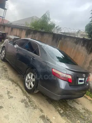 Toyota Camry SE 4dr Sedan (2.4L 4cyl 5A) 2009 Gray