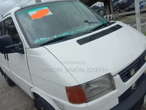 Volkswagen Transporter 2005 White