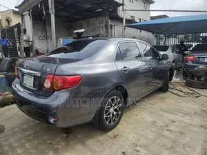 Toyota Corolla 2009 Gray