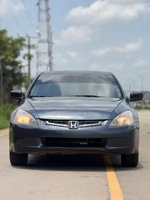 Honda Accord 2005 Gray