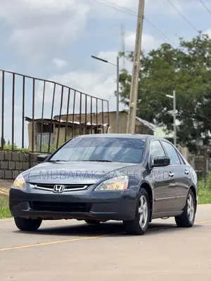 Honda Accord Automatic 2005 Gray