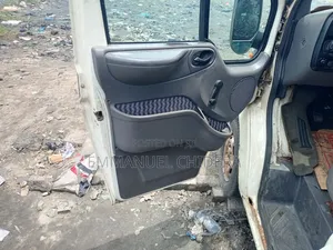 Ford Transit 2002 White