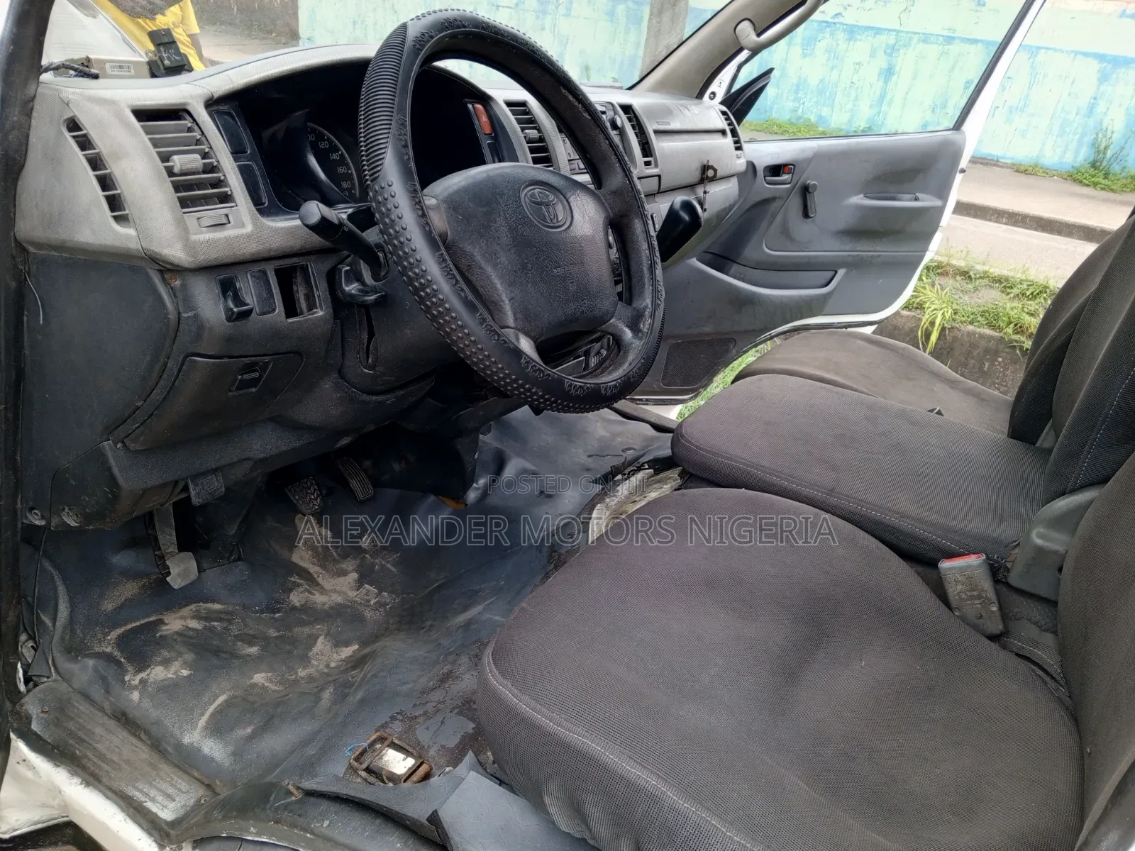 Toyota HiAce 2008 White