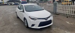 Toyota Corolla LE 4dr Sedan (1.8L 4cyl CVT) 2016 White