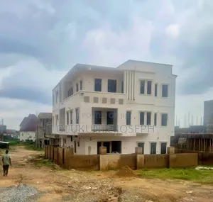 Plot Plus Building
