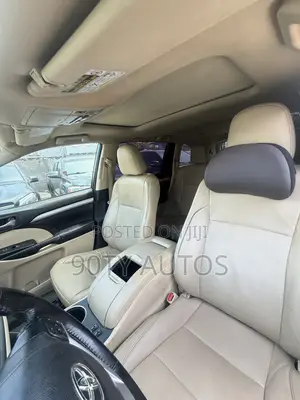 Toyota Highlander XLE 4dr SUV (3.5L 6cyl 6A) 2015 White