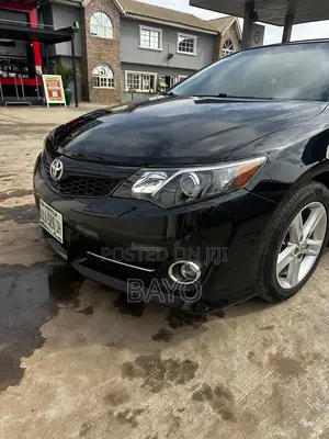 Toyota Camry SE 4dr Sedan (2.5L 4cyl 6A) 2013 Black