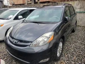 Toyota Sienna 2008 Gray
