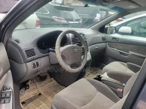 Toyota Sienna 2008 Gray