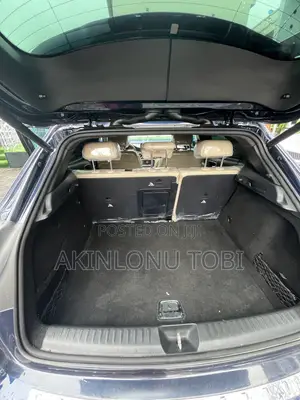 Mercedes-Benz GLA 250 2018 Blue