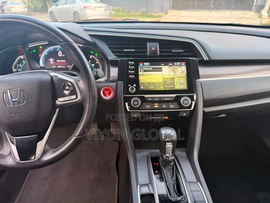Honda Civic 2019 Silver