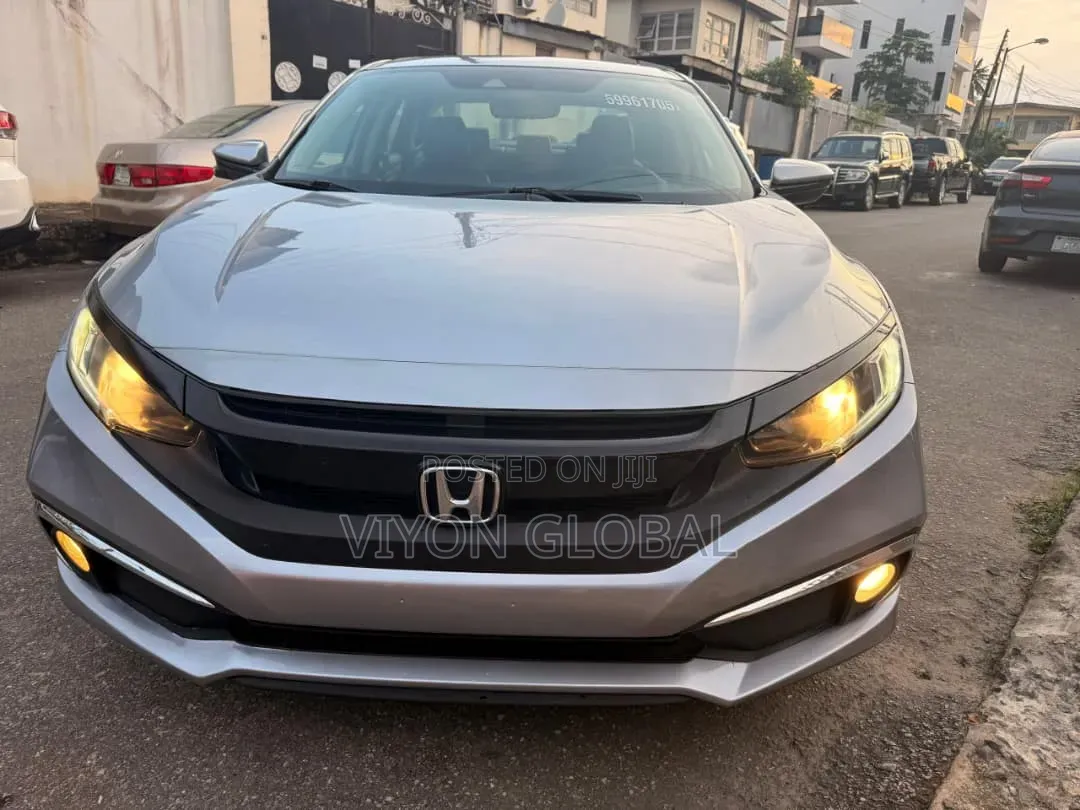 Honda Civic 2019 Silver