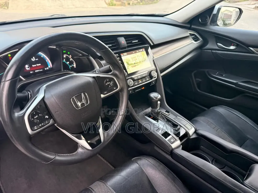 Honda Civic 2019 Silver