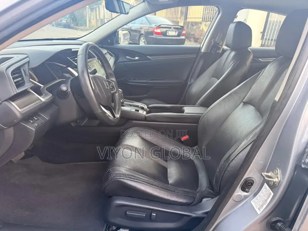 Honda Civic 2019 Silver