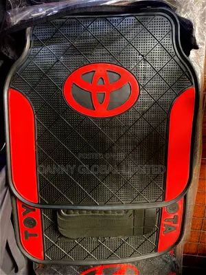Toyota Rubber Foot Mat ( 5 Pieces )