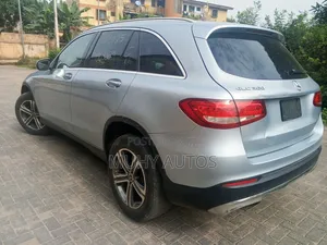 Mercedes-Benz GLC-Class 2017 Blue