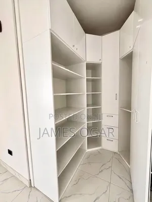 1bdrm Shared Apartment in Orchid Road, Chevron for rent