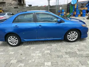 Toyota Corolla 2010 Blue