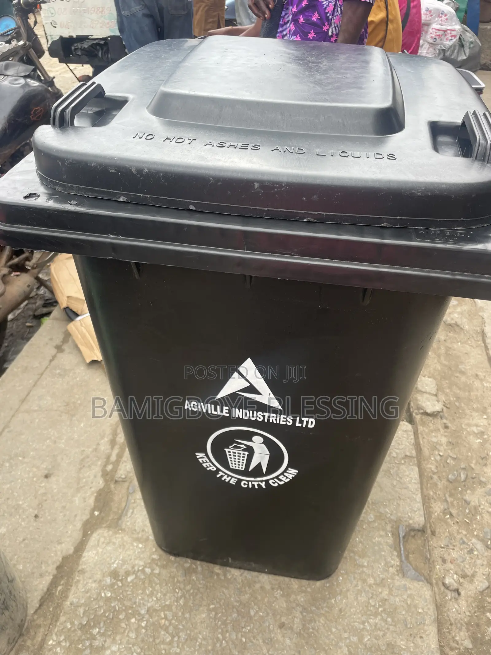 240L Waste Bin
