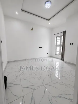 1bdrm Shared Apartment in Orchid Road, Chevron for rent