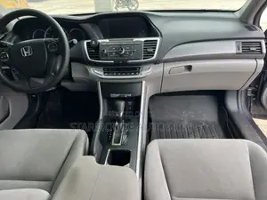 Honda Accord LX 4dr Sedan (2.4L 4cyl 6M) 2014 Gray