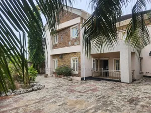 6bdrm Duplex in Surulere for sale