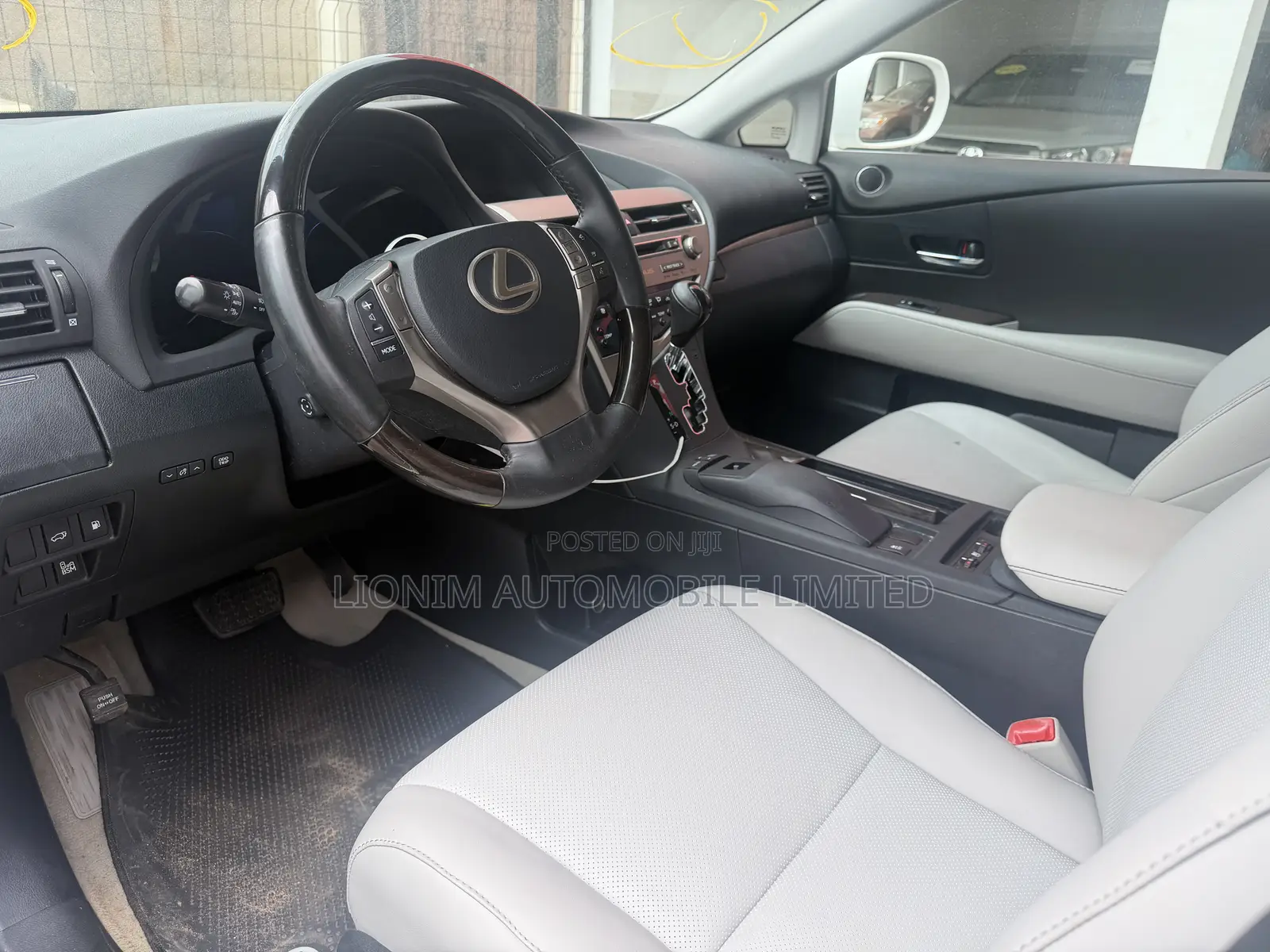 Lexus RX 350 FWD 2013 White