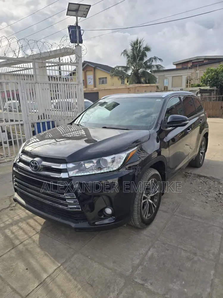 Toyota Highlander 2016 Black