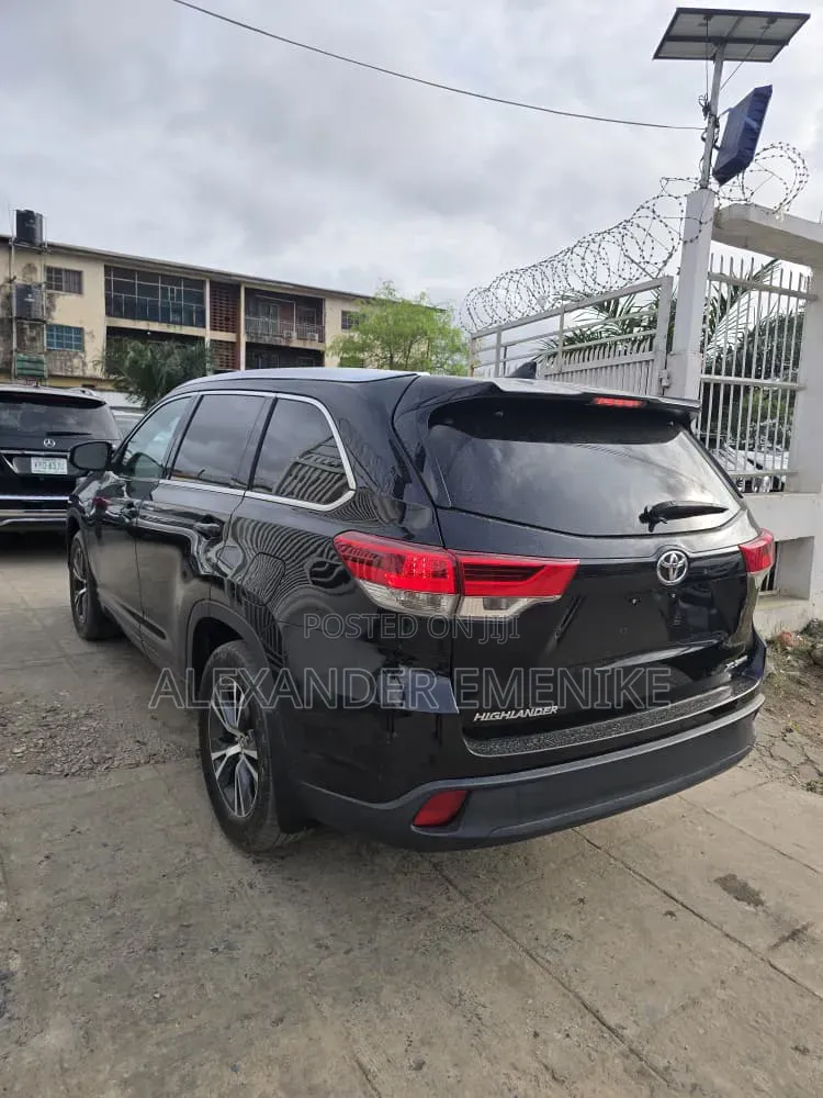 Toyota Highlander 2016 Black