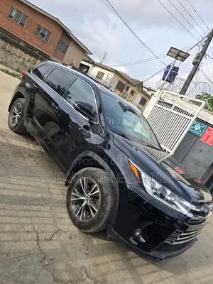 Toyota Highlander 2016 Black