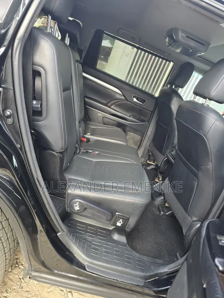 Toyota Highlander 2016 Black