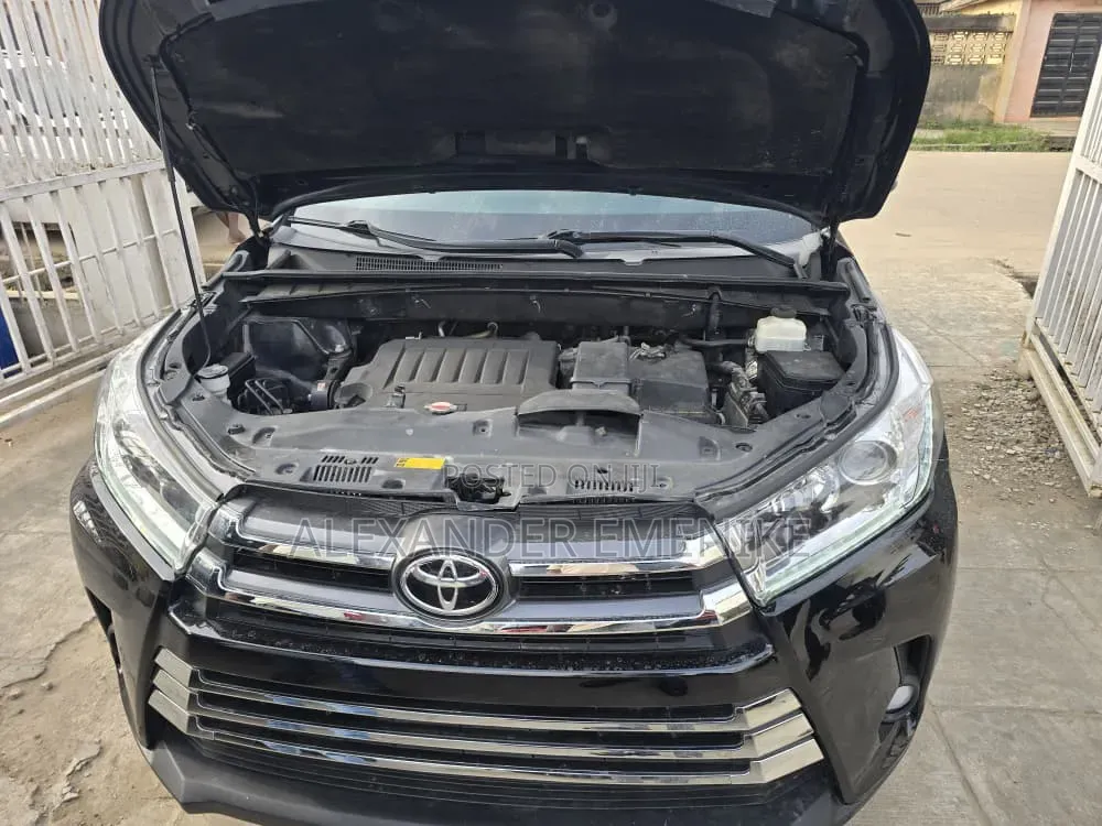 Toyota Highlander 2016 Black