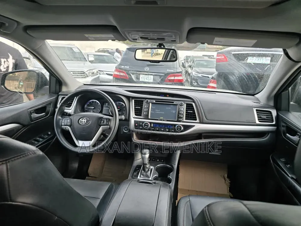 Toyota Highlander 2016 Black