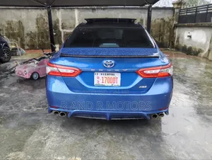 Toyota Camry 2019 Blue