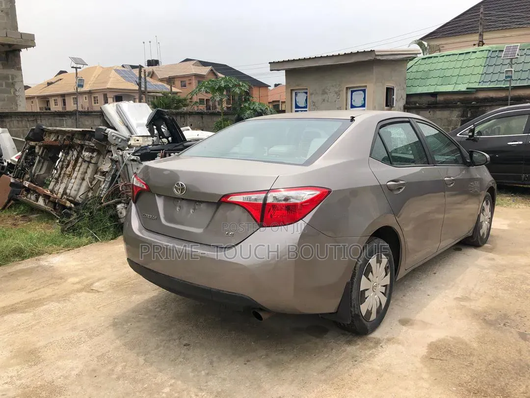 Toyota Corolla 2015 Gray