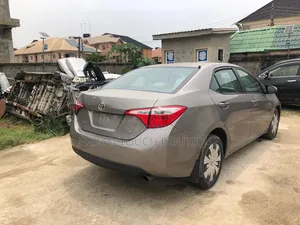 Toyota Corolla 2015 Gray